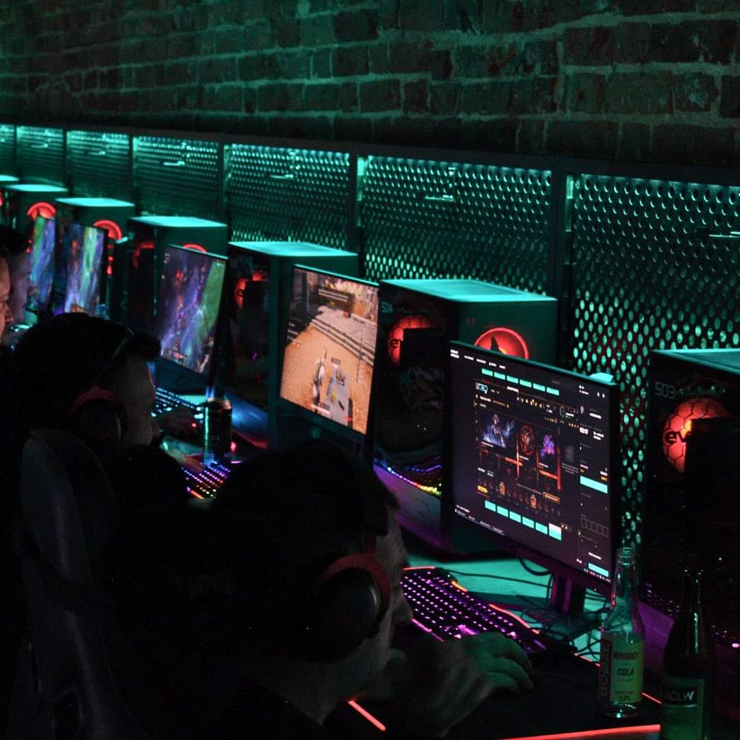 E-sports Club in the Center of a large Polish city